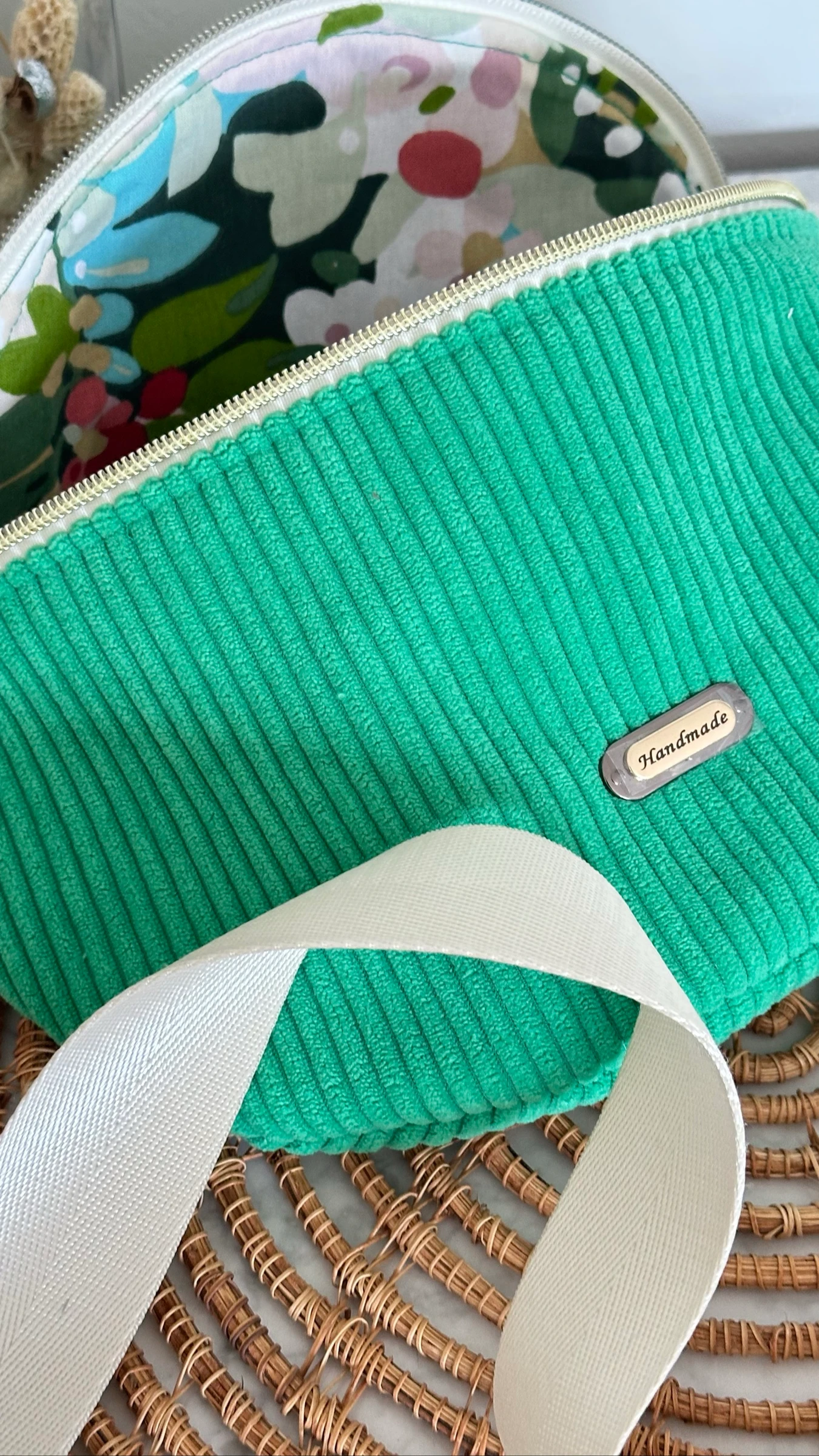 Bolsa transversal de veludo verde prado – photo 8